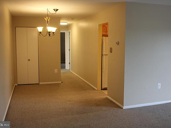 4th image of 436 N Armistead St APT 204