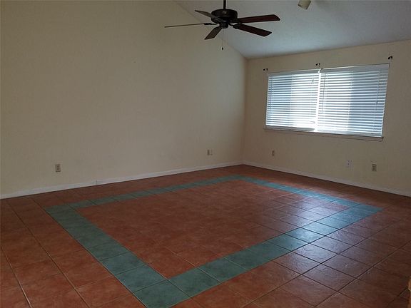 5th image of 8031 Tamayo Dr
