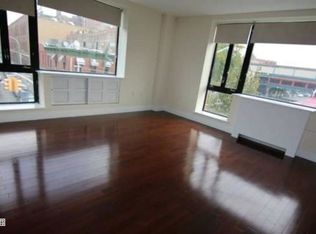 3002 30th St APT 202, Astoria, NY 11102