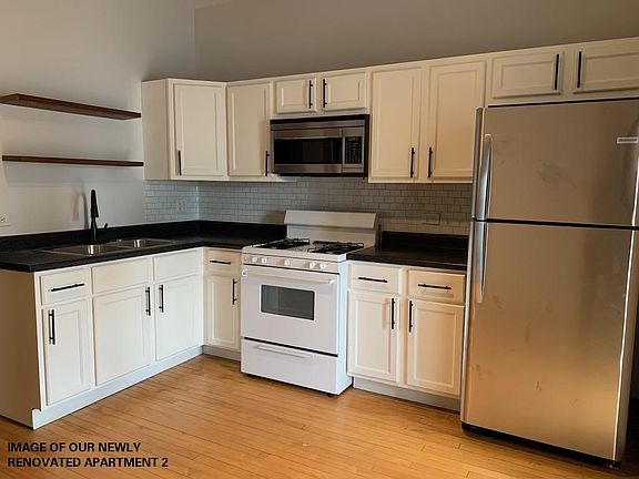 4th image of 2334 N Hamlin Ave #1