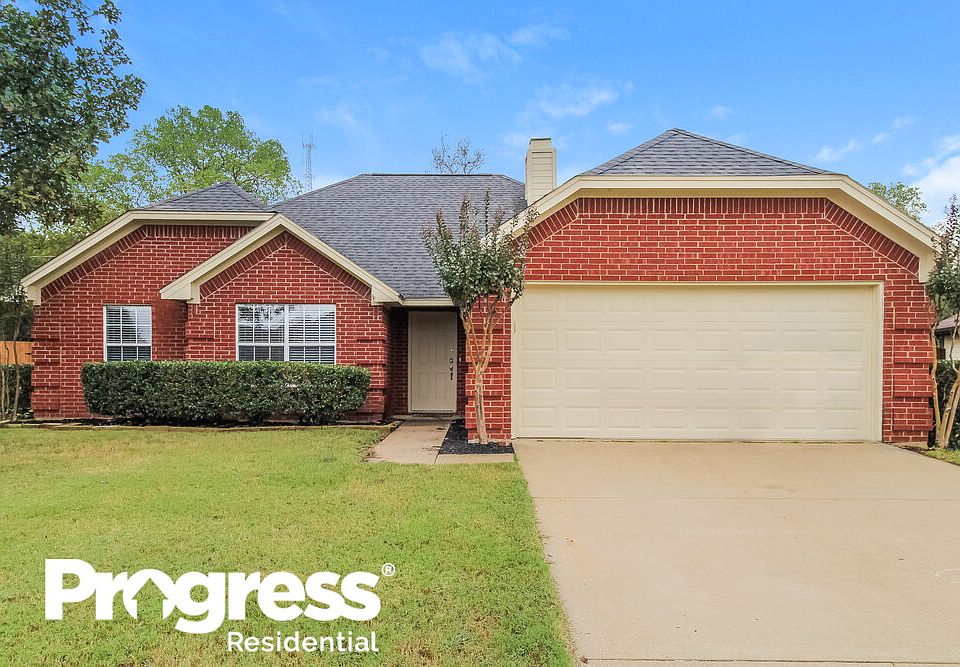 1st image of 404 Meadow Ln