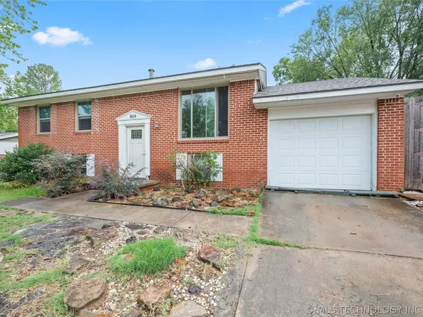 804 N Woodland Dr, Sand Springs, OK 74063