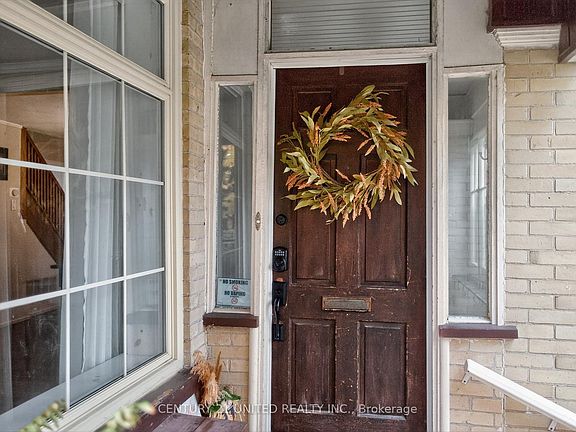 4th image of 71 Bond St W