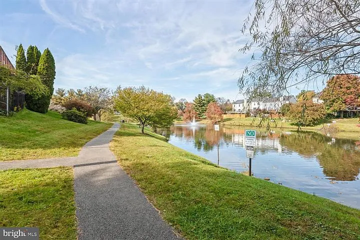10508 Smithy Ct — Photo 18