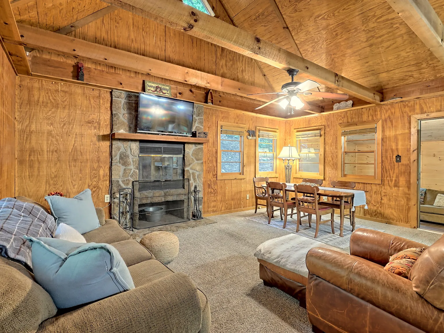 492 Sims Way — Photo 4