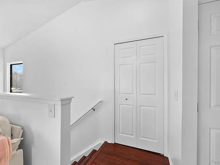 22161 Indian Creek Dr — Photo 7
