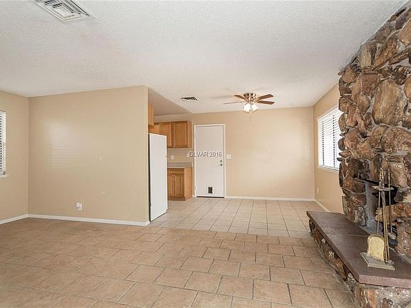 5th image of 3110 La Mesa Dr