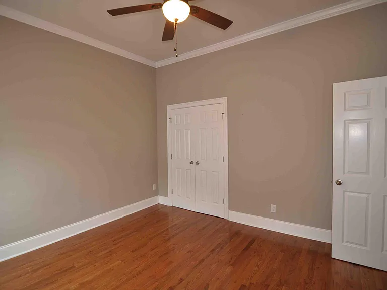 1214 Jefferson St — Photo 6