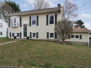 40 Valrene St, Coventry, RI 02816