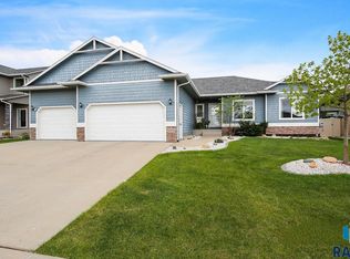 8009 W Lancaster St, Sioux Falls, SD 57106