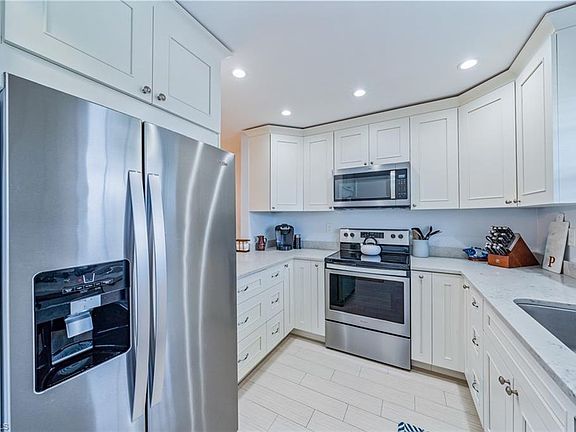5th image of 315 Saint Andrews BLVD #B35