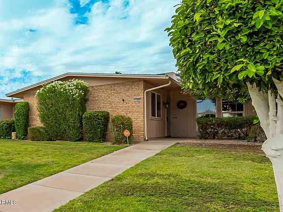 3rd image of 17288 N DEL WEBB Boulevard