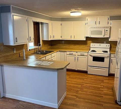 5th image of 3045 Fletcher Ave