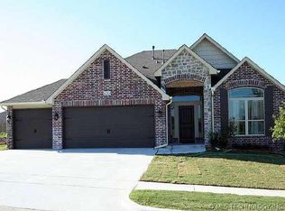 6054 E 143rd St, Bixby, OK 74008