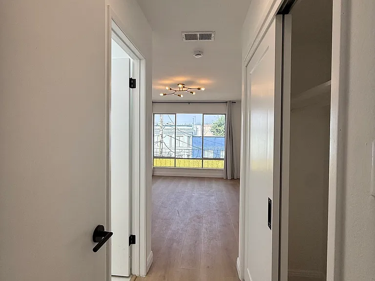 228 23rd Ave #4 — Photo 8