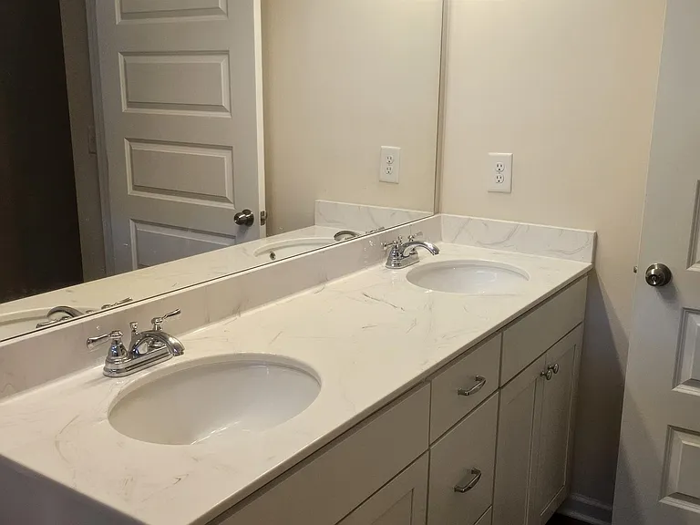110 Kaitlyn Cir — Photo 15