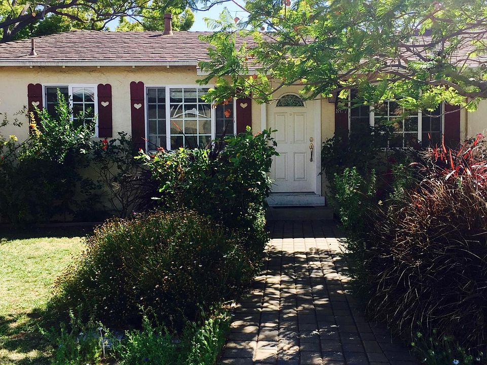 1st image of 867 Park Dr