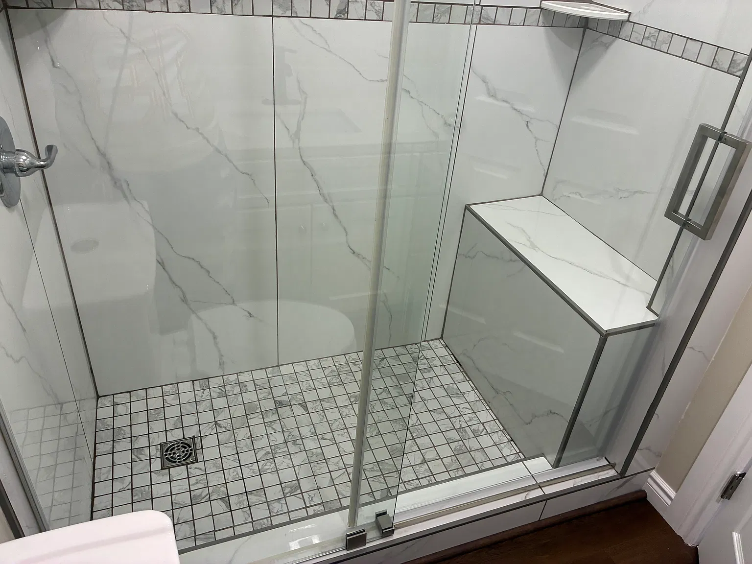 3 bed, 1300 sqft, $2,300 — Photo 2
