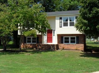 12 Tamwood Cir, Simpsonville, SC 29680