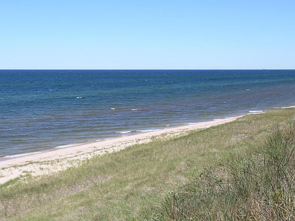 3rd image of 731 Scenic Dr