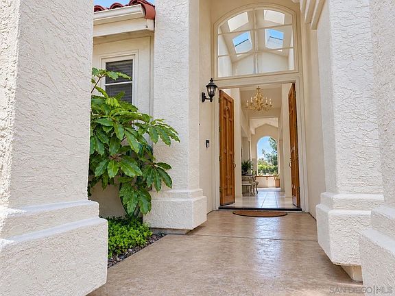 2nd image of 5851 Saratoga Corte