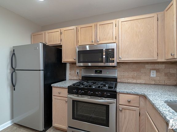 3rd image of 1116 Bracy St
