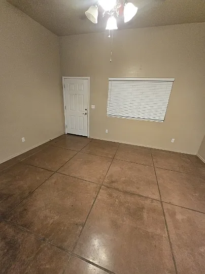 2 bed, 2.0 bath, 861 sqft, $1,295 — Photo 2