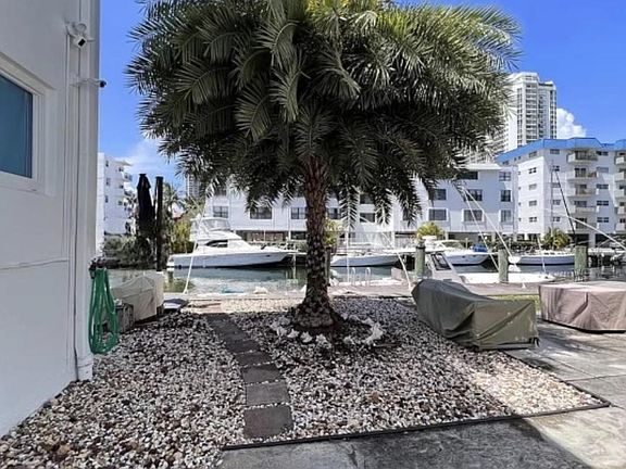 2nd image of 3721 NE 170th St APT 1