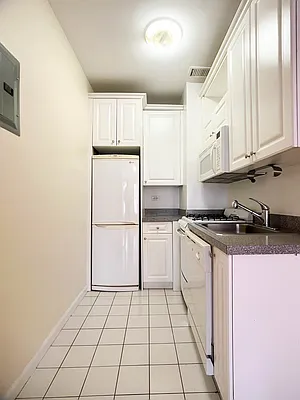 Rented by Corcoran | media 4