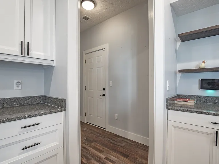 109 Gaston Cir — Photo 33
