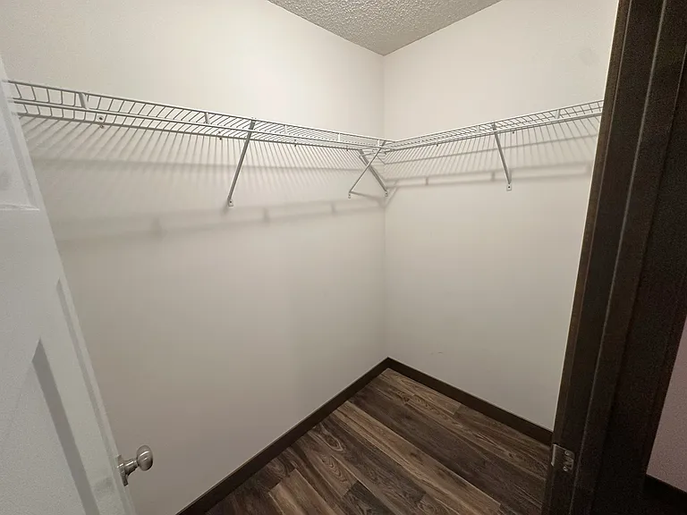 360 N Knowles Ave #B — Photo 9