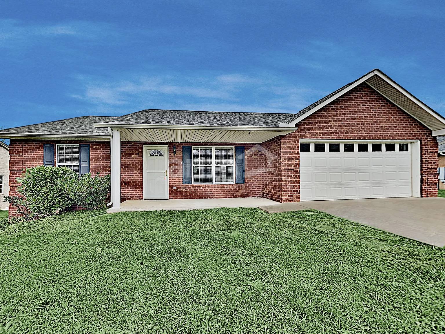 3 bed, 2.0 bath, 1400 sqft, $2,290 — Photo 1