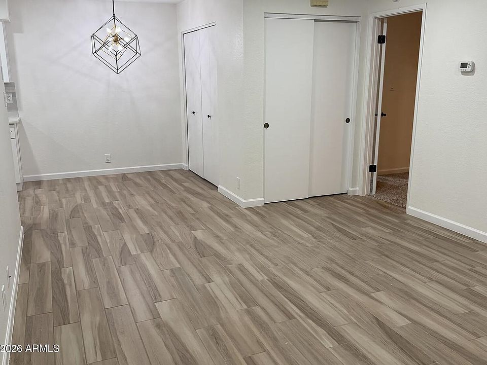 1st image of 426 W PONTIAC Drive #6