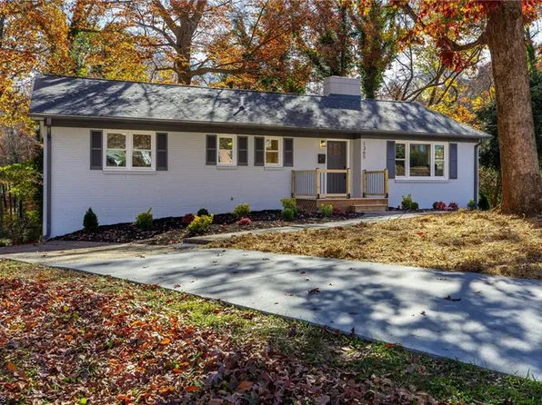 1365 Pinebluff Rd, Winston Salem, NC 27103