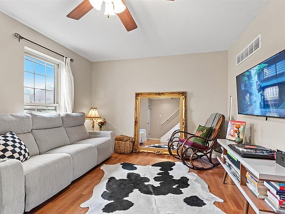 3rd image of 1245 Clarkson Ct #1245