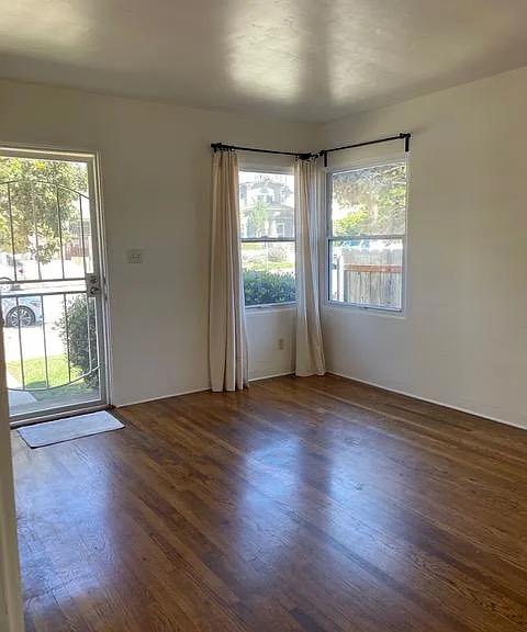 861 Law St — Photo 6