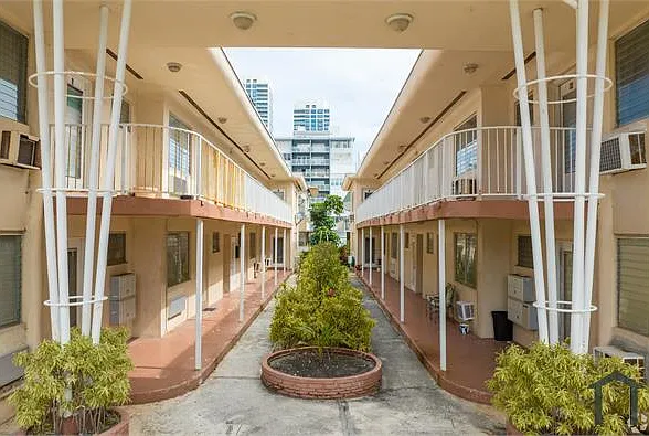 2 bed, 720 sqft, $2,200 — Photo 4