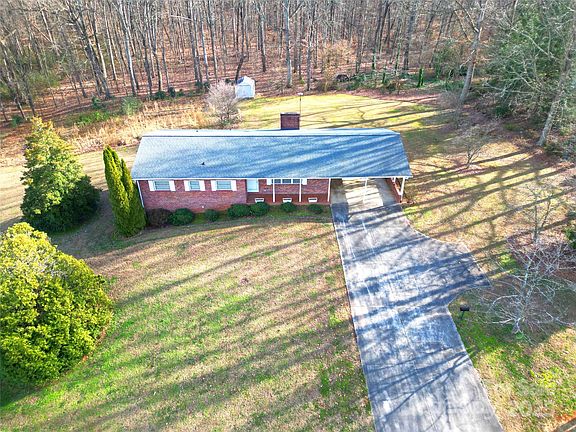 3rd image of 1336 Mocksville Hwy