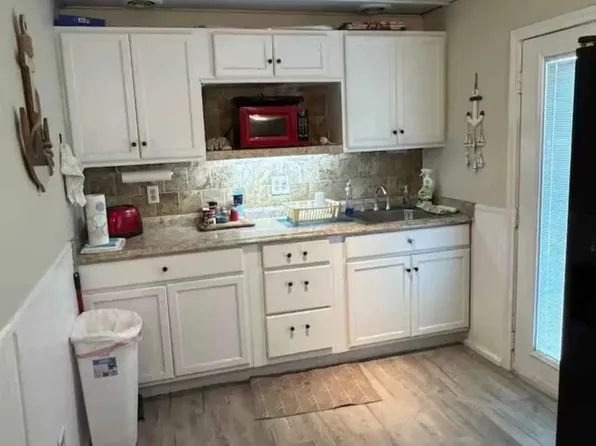 804 Madison Ave, Pt O Connor, TX 77982