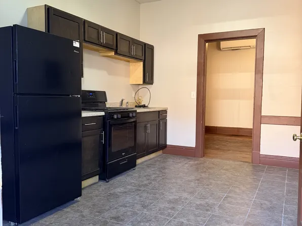 604 W 3rd St #4B, Davenport, IA 52801