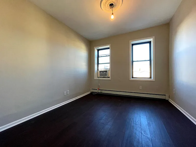 350 Irving Ave #3F — Photo 9