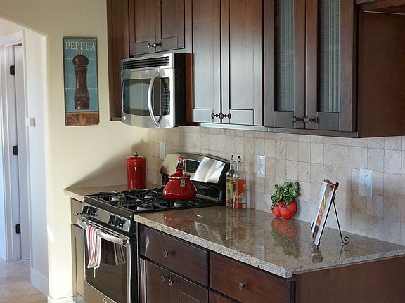 2nd image of 3201 Mayfair Dr