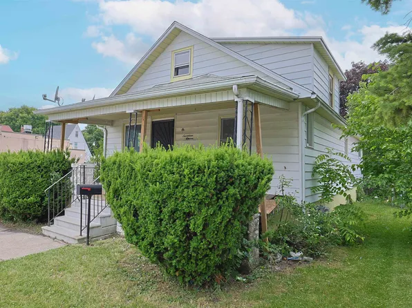 1711 Columbus Ave, Bay City, MI 48708