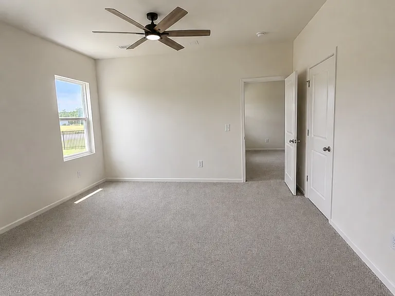 423 Castillo Dr — Photo 12