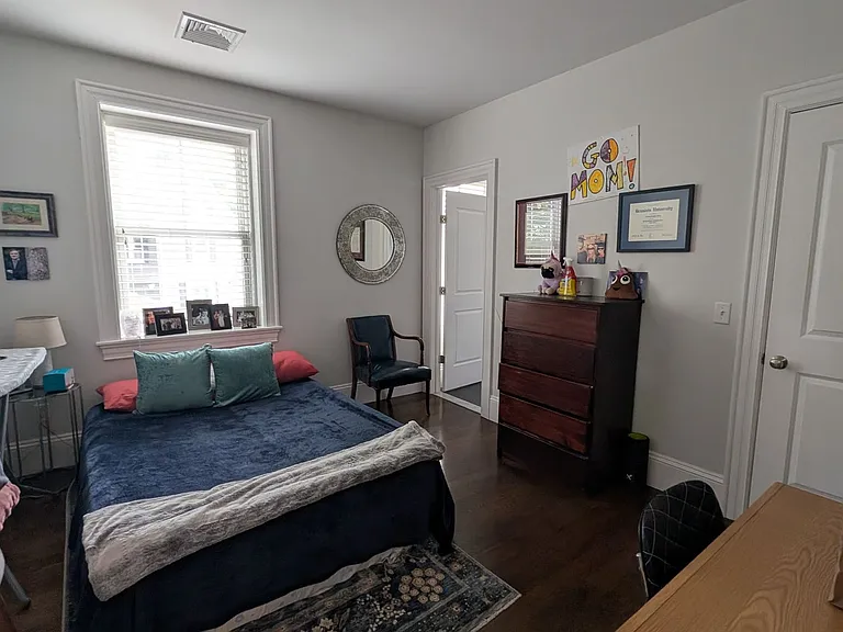 2044 Beacon St #4A — Photo 7