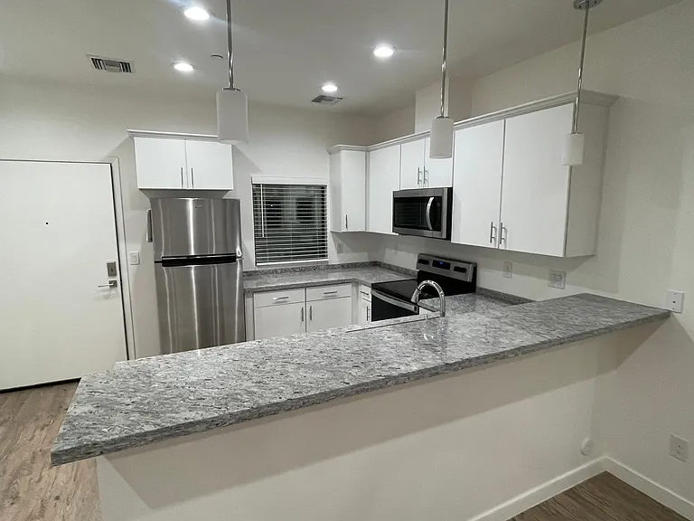 2063 E Lemon St #3004 — Photo 8