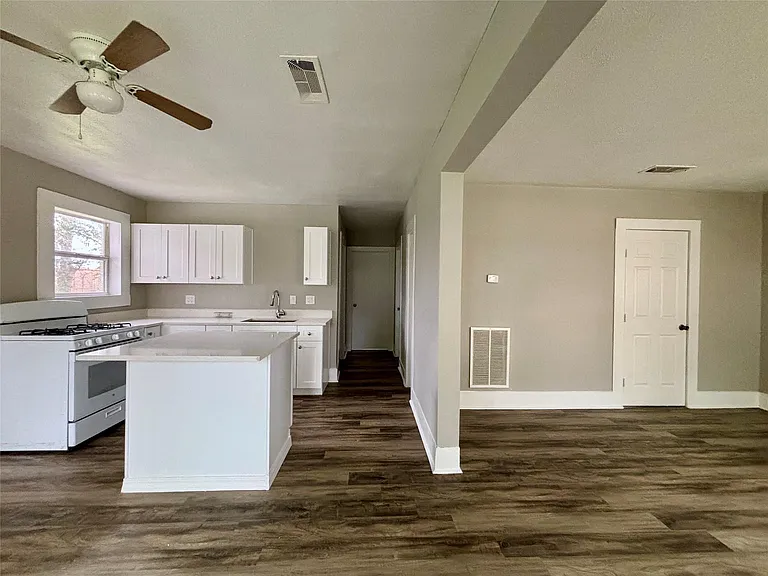 9710 Casa Loma Dr — Photo 7