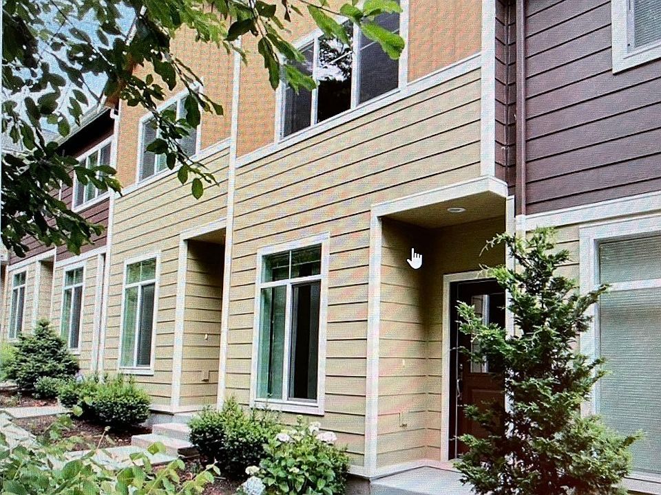 1st image of 2115 NW Moraine Pl