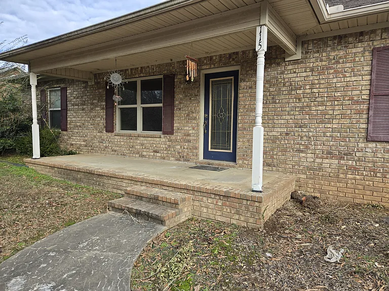 115 Valentina Dr — Photo 1