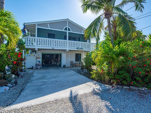 3rd image of 795 Caribbean Dr E